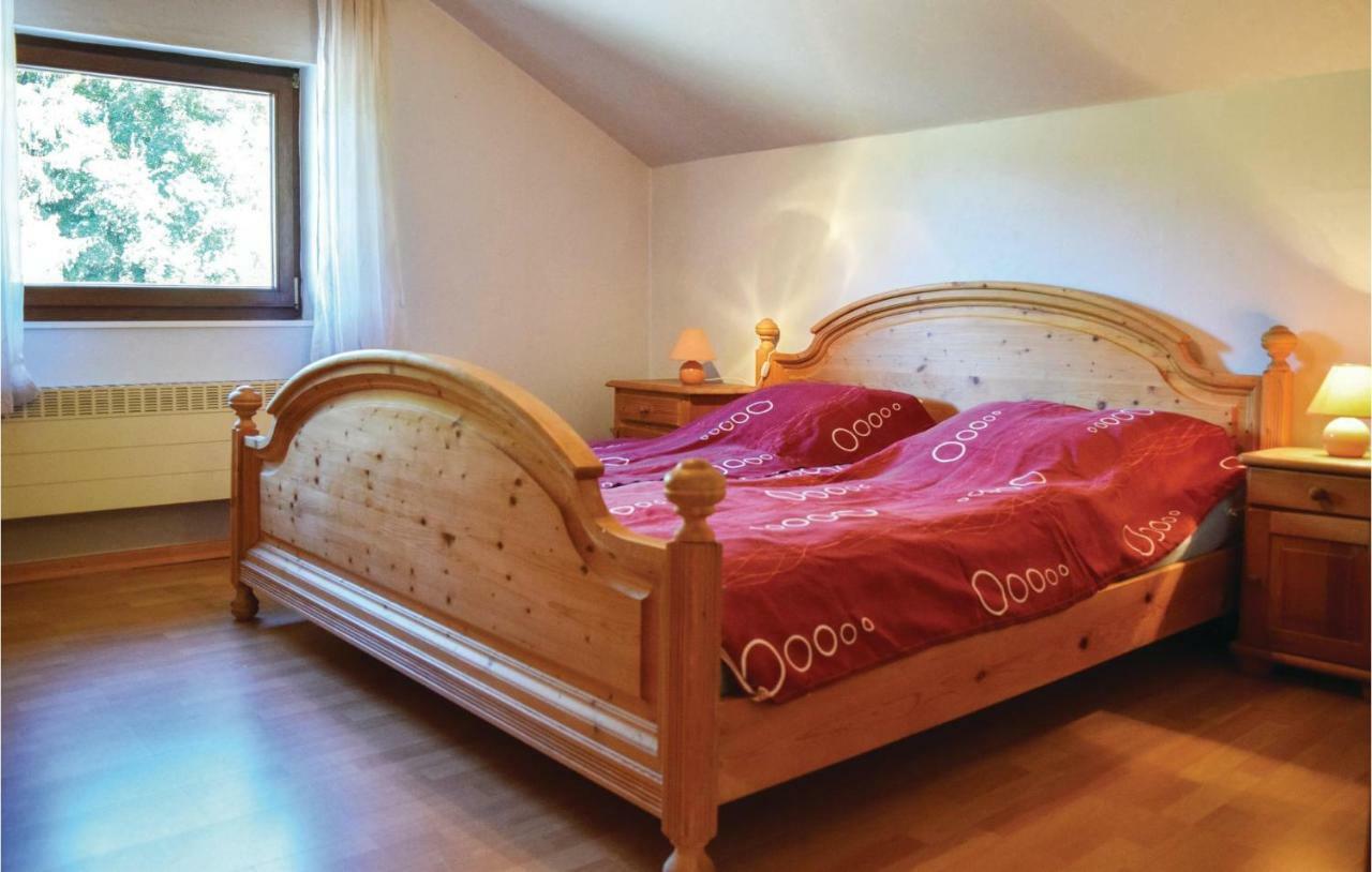 Cozy Home In Sellerich With Kitchen Kültér fotó